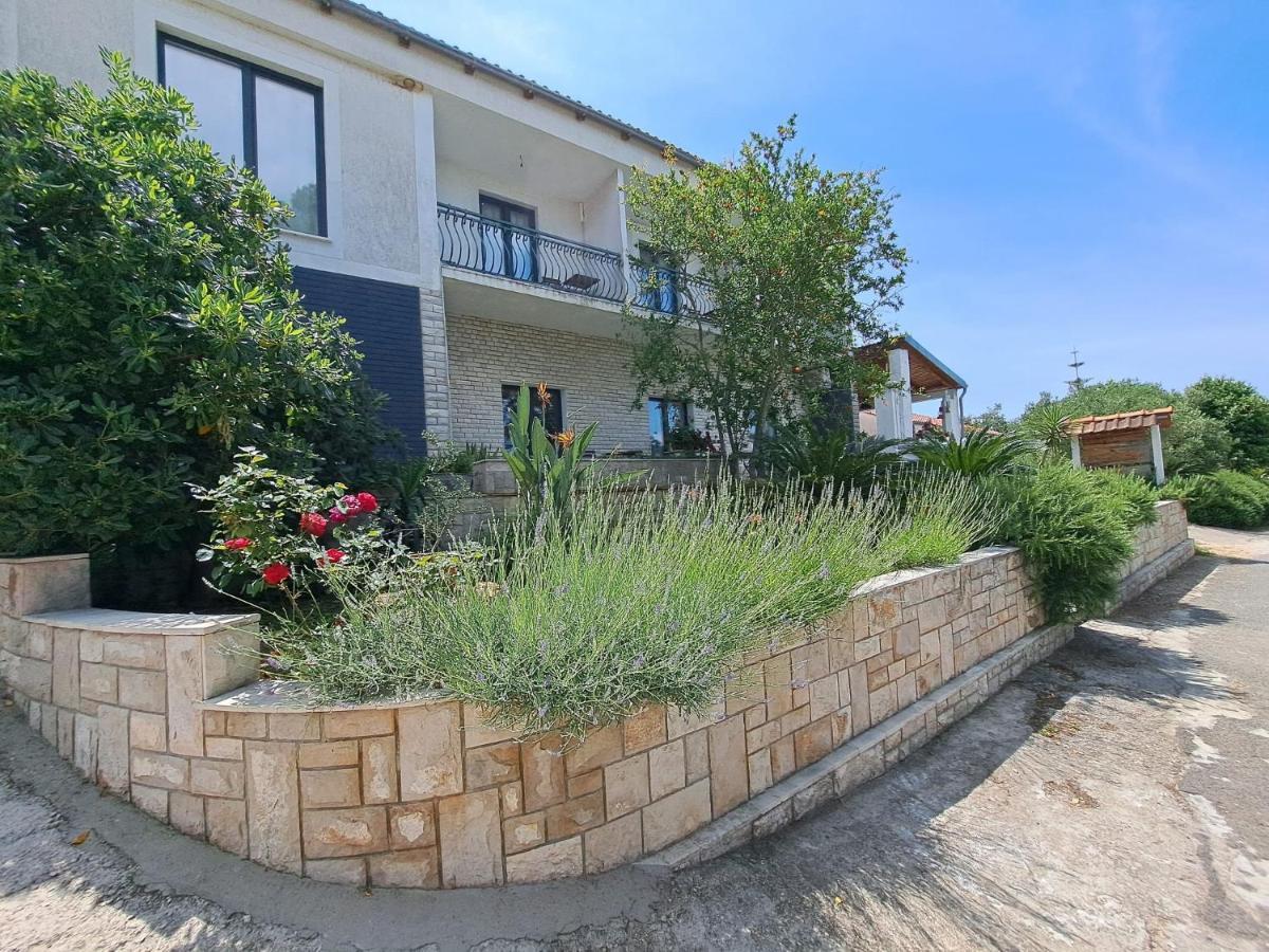 Guesthouse Tamara Ловиште Экстерьер фото